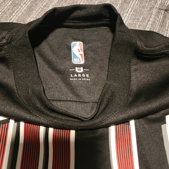 NWT Chicago Bulls Basketball NBA Bulls Shirt - Picture 3 of 7